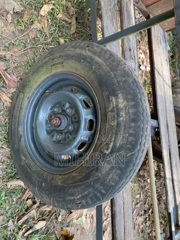 New-Holland Trailer 2012 Tractor (Used)