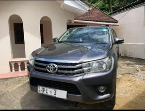 Toyota Hilux 2017 Pickup (Used)