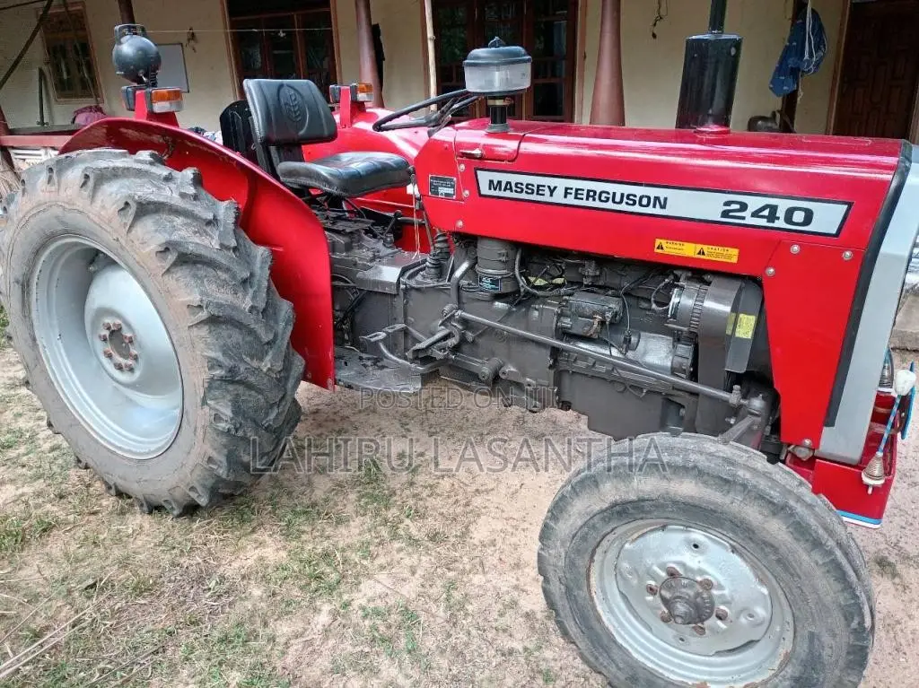 Massey-Ferguson 240 1994 Tractor (Used)