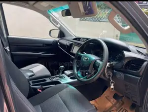 Toyota Hilux 2017 Pickup (Used)