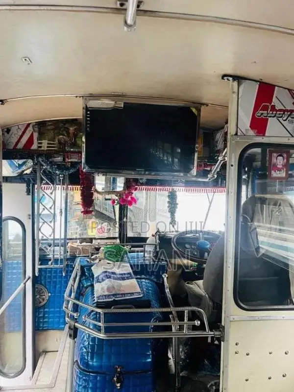 Ashok-Leyland Hino 2006 Bus (Used)