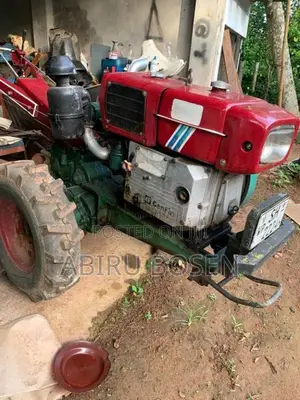 Kubota Tractor 2007 Tractor (Used)