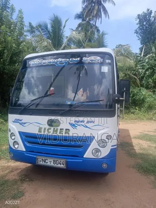 Eicher Starline 2016 Bus (Used)