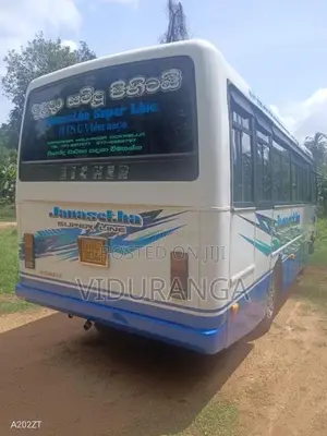 Eicher Starline 2016 Bus (Used)