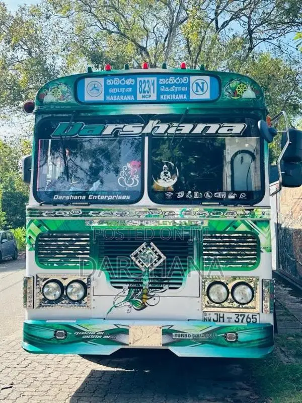 Ashok-Leyland Hino Power 2004 Bus (Used)