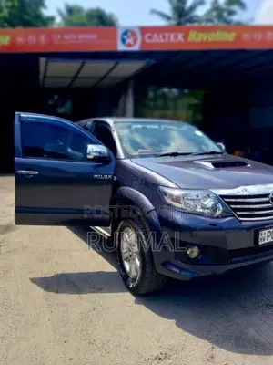 Toyota Hilux 2011 Pickup (Used)