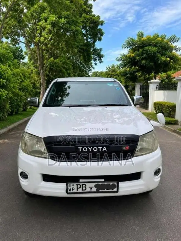 Toyota Hilux 2010 Pickup (Used)