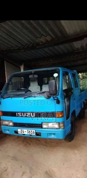 Isuzu ELF 1968 Crew Cab (Used)