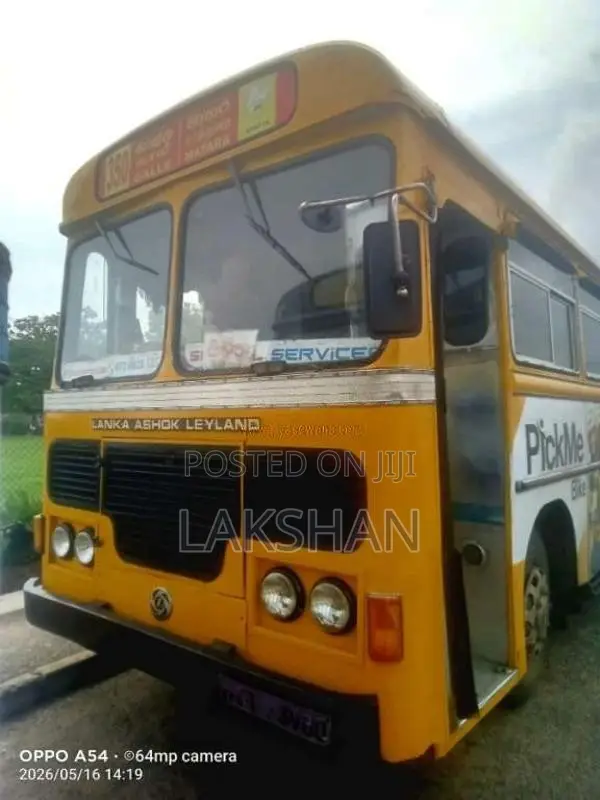 Ashok-Leyland Viking 2002 Bus (Used)