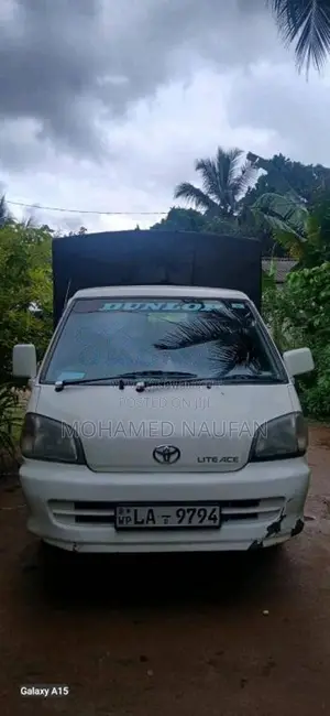 Toyota LiteAce 2001 Heavy-Duty (Used)