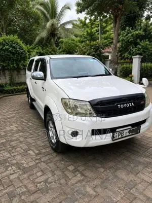 Toyota Hilux 2010 Pickup (Used)