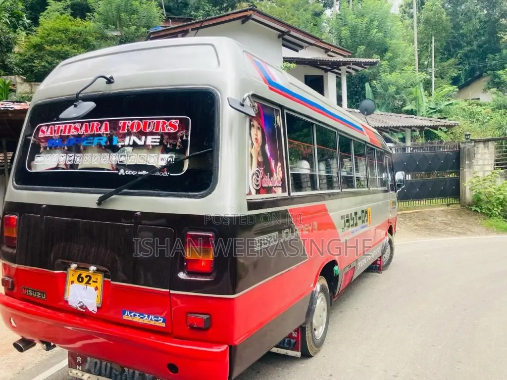 Isuzu Journey 1989 Bus (Used)