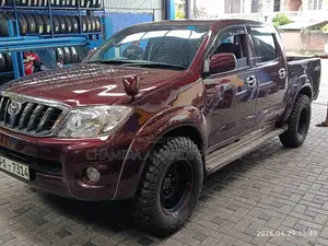 Toyota Hilux Vigo 2006 Pickup (Used)