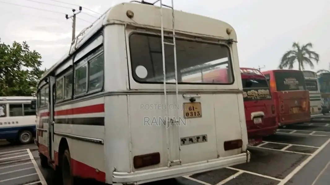 Tata 909 1990 Bus (Used)