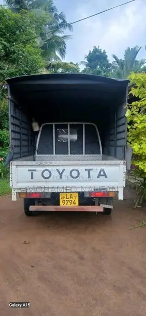 Toyota LiteAce 2001 Heavy-Duty (Used)