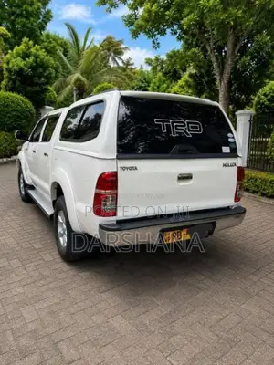 Toyota Hilux 2010 Pickup (Used)