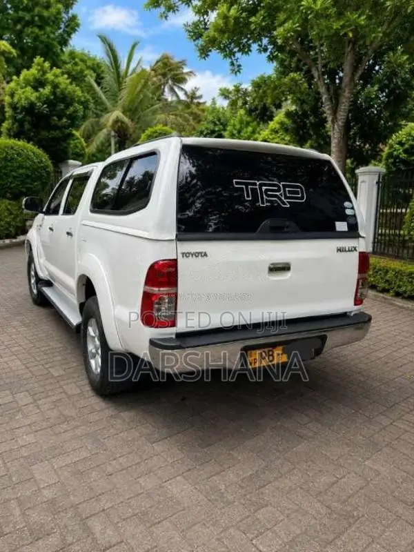 Toyota Hilux 2010 Pickup (Used)