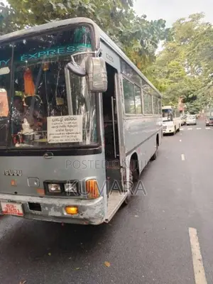 Isuzu Journey 2000 Bus (Used)