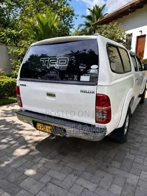 Toyota Hilux 2010 Pickup (Used)