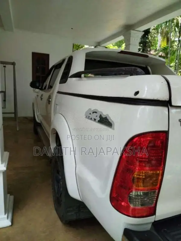 Toyota Hilux 2KD Thailand 2010 Pickup (Used)