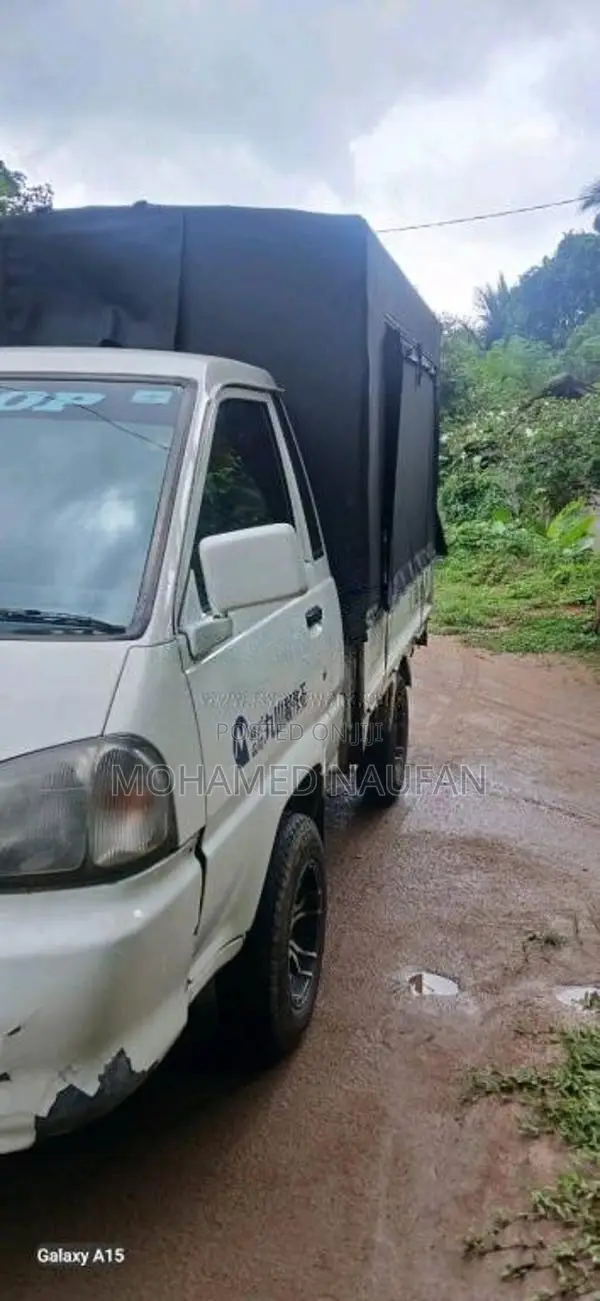 Toyota LiteAce 2001 Heavy-Duty (Used)
