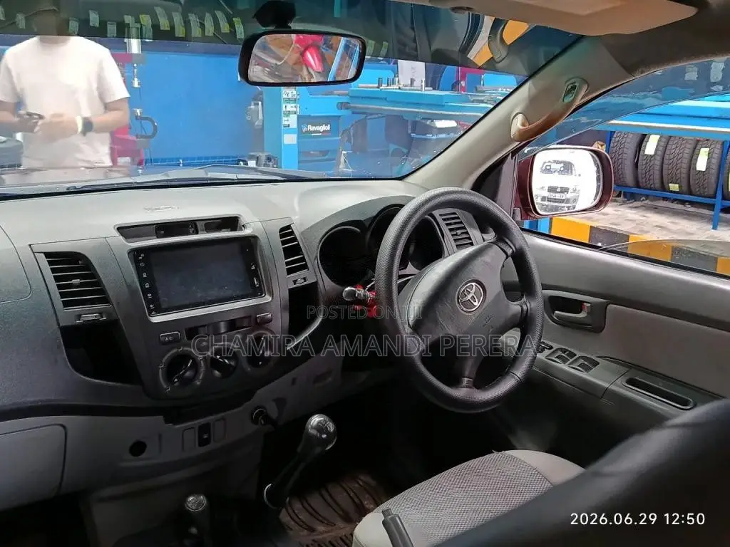 Toyota Hilux Vigo 2006 Pickup (Used)