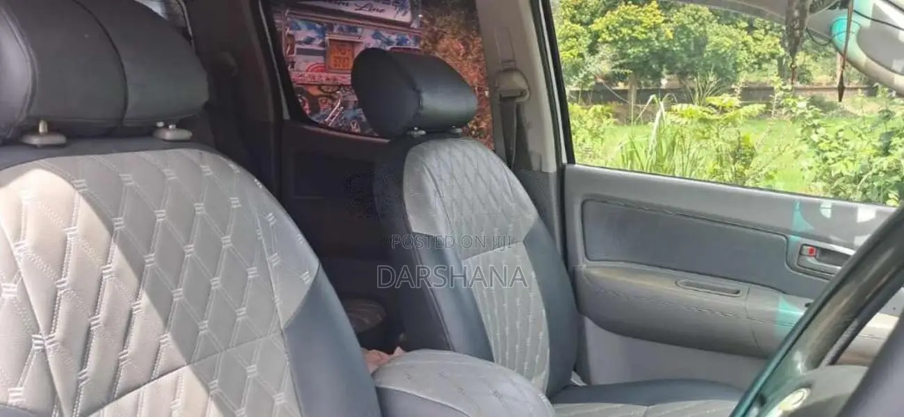 Toyota Hilux 2010 Pickup (Used)