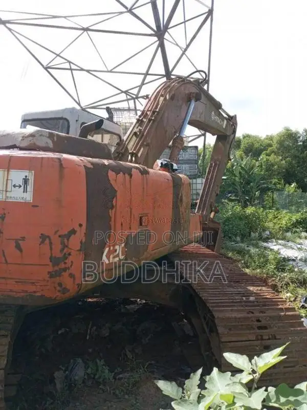 Hitachi EX 200 Landy 1999 Heavy-Duty (Used)
