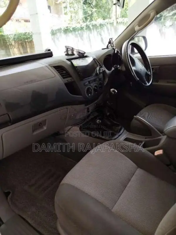 Toyota Hilux 2KD Thailand 2010 Pickup (Used)