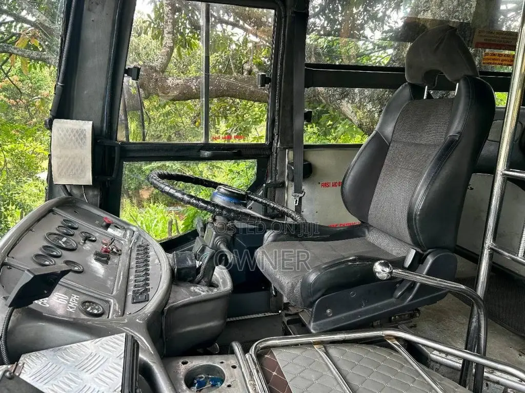 Ashok-Leyland Leyland 2012 Bus (Used)