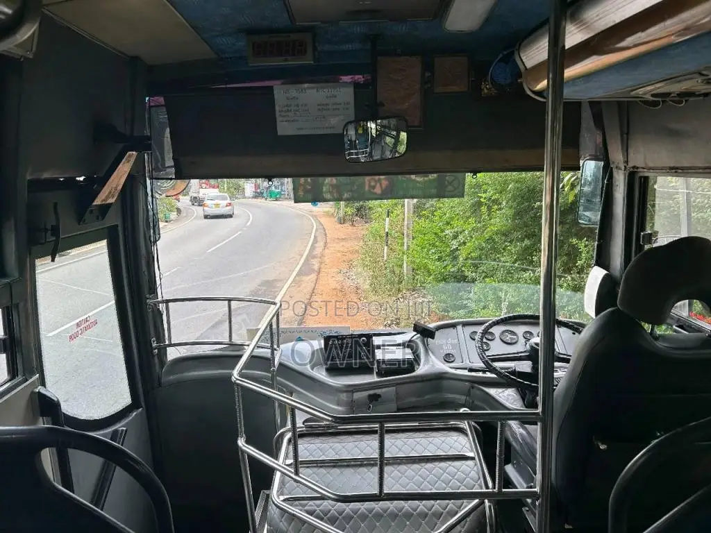 Ashok-Leyland Leyland 2012 Bus (Used)