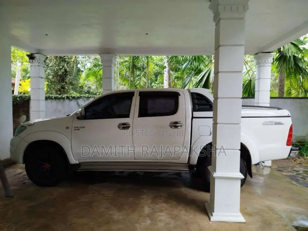 Toyota Hilux 2KD Thailand 2010 Pickup (Used)