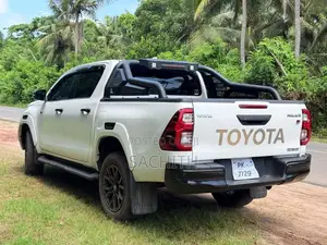 Toyota Hilux 2023 Pickup (Used)