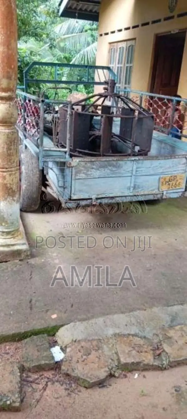 Kubota K700 1995 Tractor (Used)