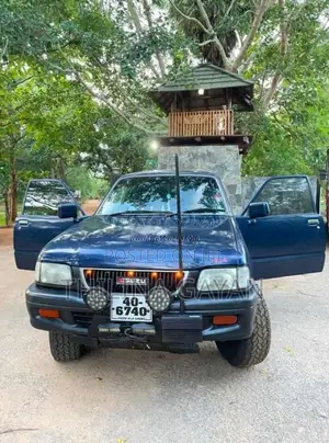 Isuzu Double Cab 1984 Pickup (Used)