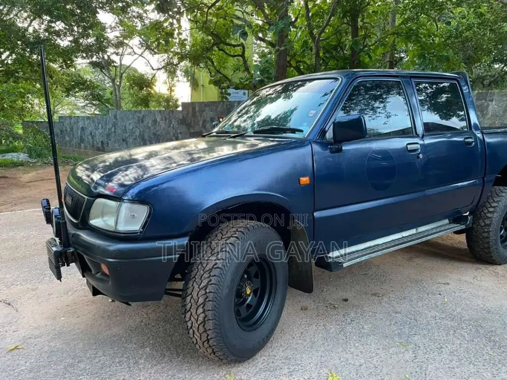 Isuzu Double Cab 1984 Pickup (Used)