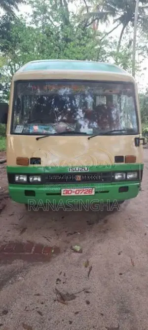 Isuzu Journey M 1982 Bus (Used)