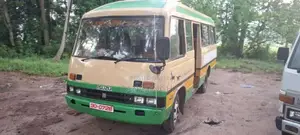 Isuzu Journey M 1982 Bus (Used)