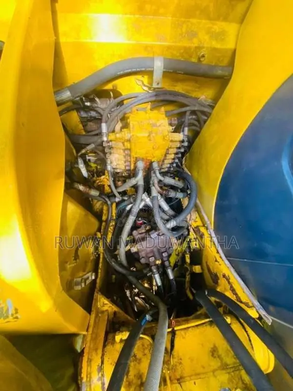 Komatsu Pc60 2007 Heavy-Duty (Used)