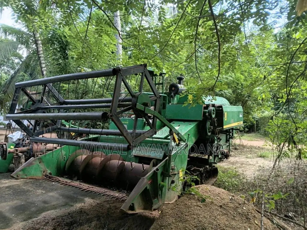 John-Deere Harvester 2013 Tractor (Used)