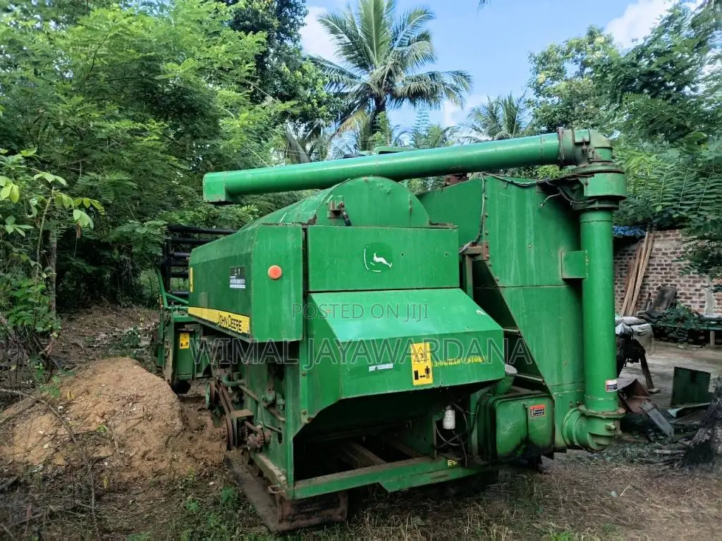 John-Deere Harvester 2013 Tractor (Used)