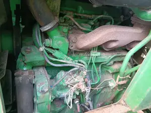 John-Deere Harvester 2013 Tractor (Used)
