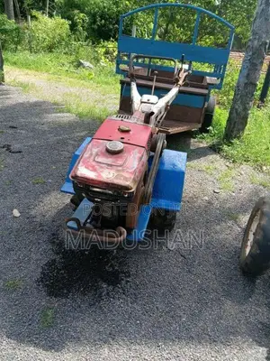 Kubota K700 2001 Tractor (Used)
