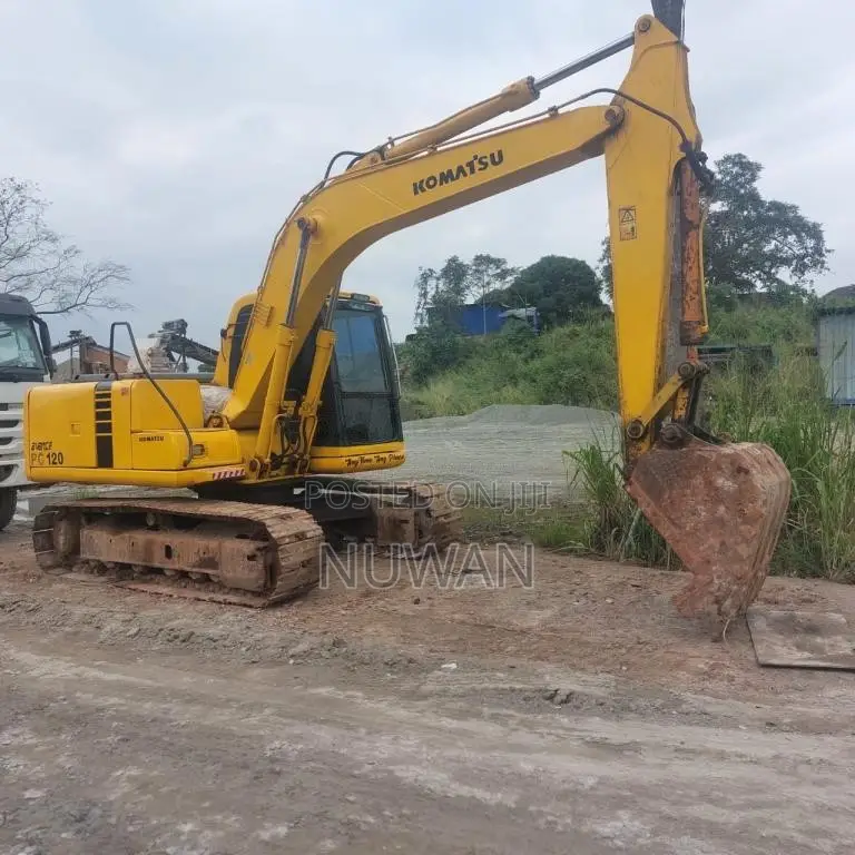 Komatsu Avence 2007 Heavy-Duty (Used)