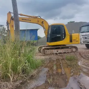 Komatsu Avence 2007 Heavy-Duty (Used)