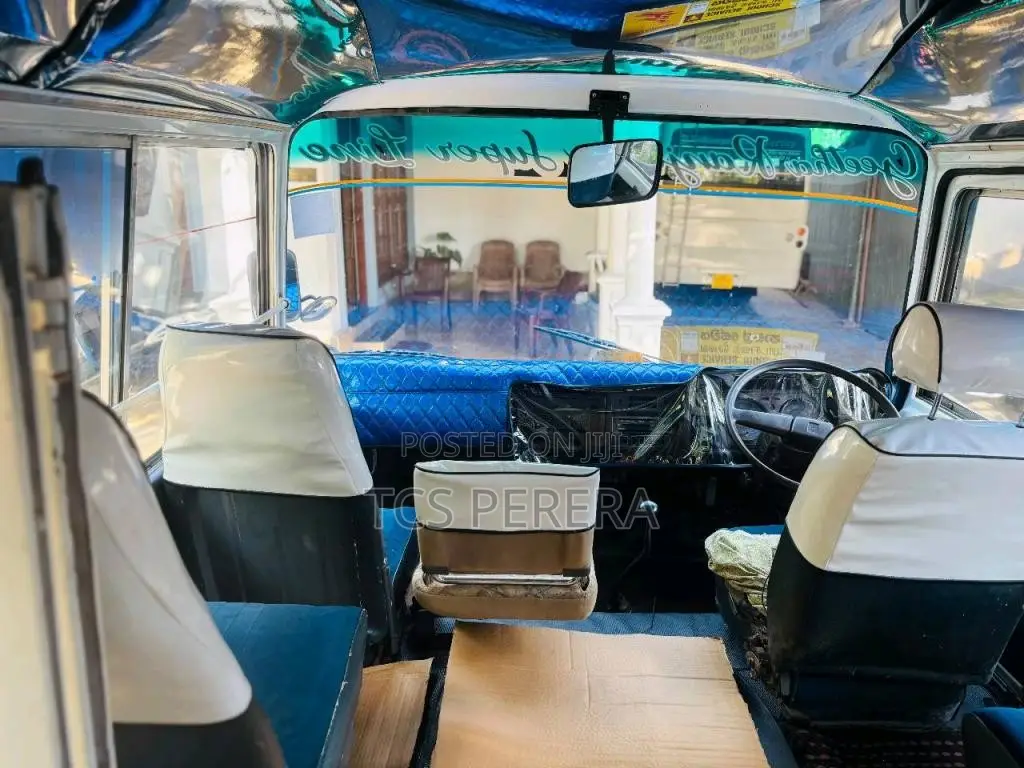 Mitsubishi Rosa 1983 Bus (Used)