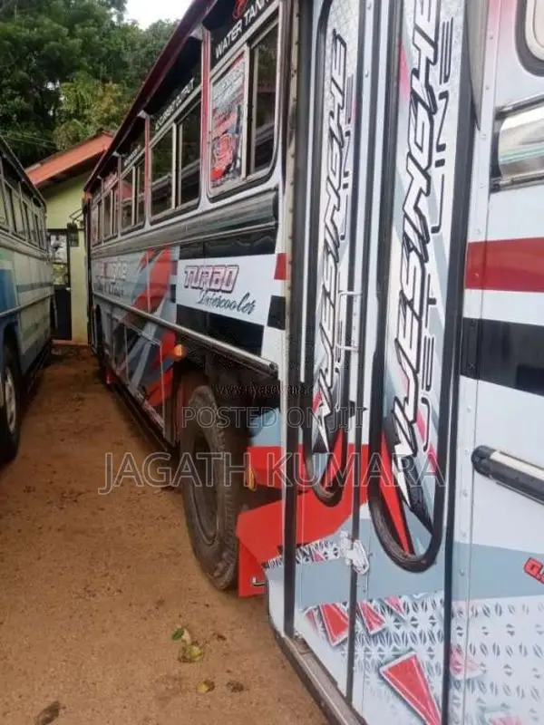 Ashok-Leyland Turbo 2010 Bus (Used)