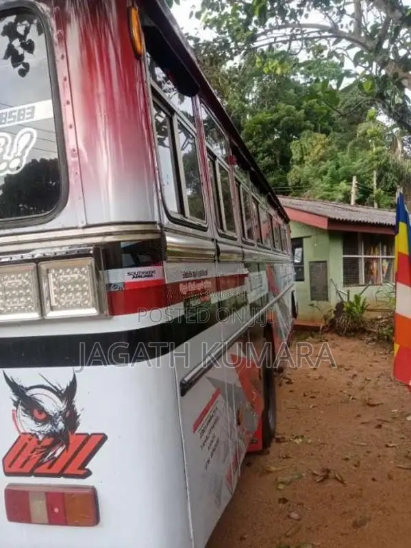 Ashok-Leyland Turbo 2010 Bus (Used)