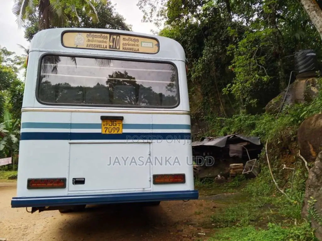 Ashok-Leyland Semi 2004 Bus (Used)