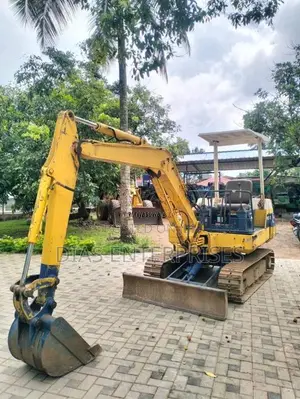Komatsu Pc30-6 2016 Heavy-Duty (Used)